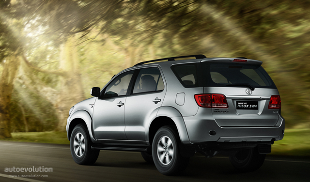 Toyota Hilux photo 3