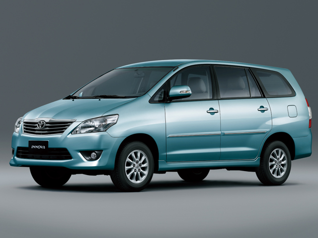 Toyota Innova foto 10