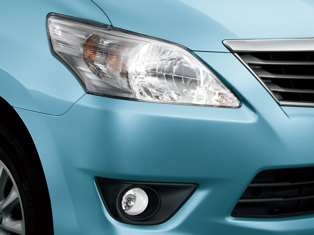 Toyota Innova photo 14