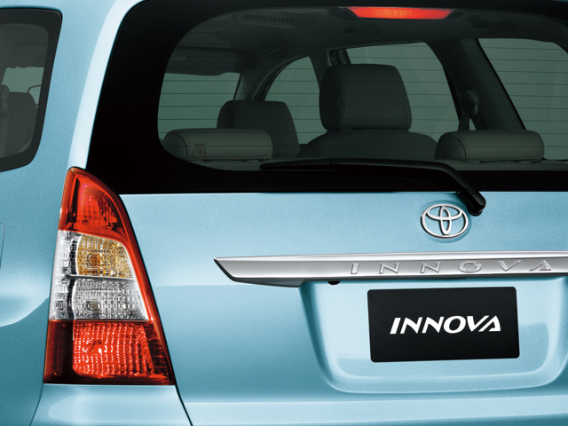 Toyota Innova foto 15