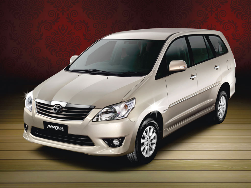 Toyota Innova photo 2