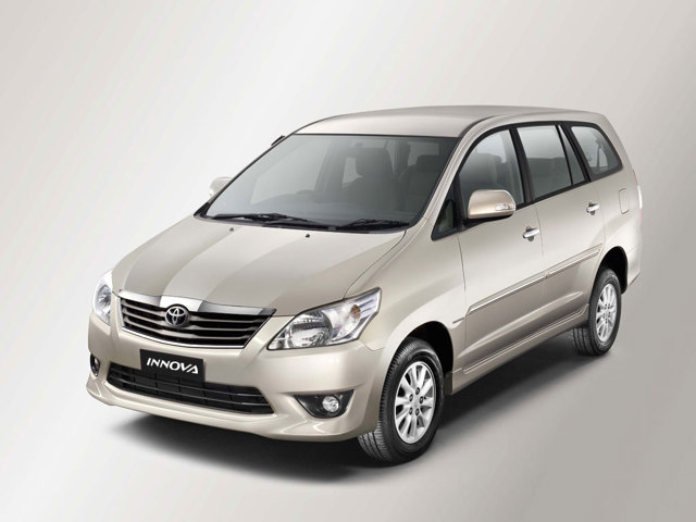 Toyota Innova foto 3