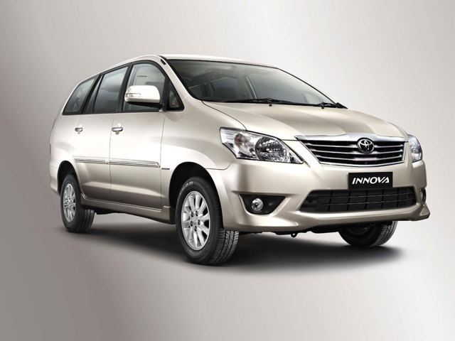 Toyota Innova foto 4