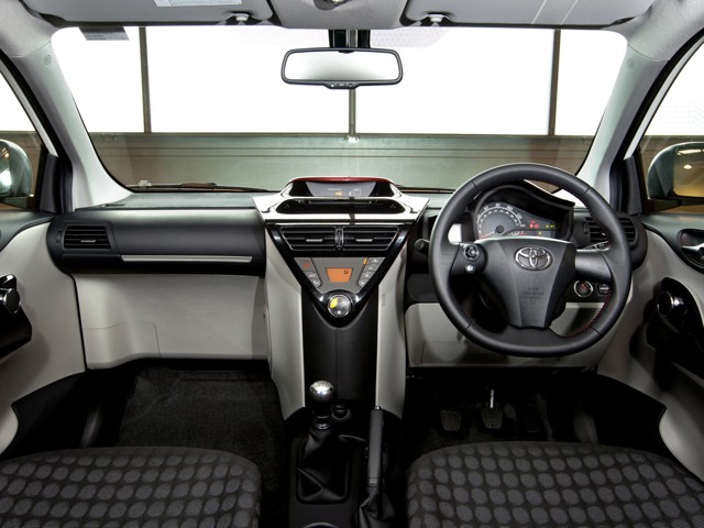 Toyota Iq photo 145