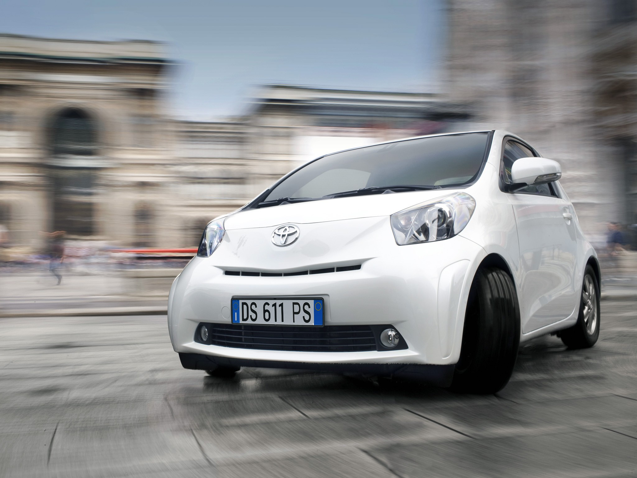Toyota Iq photo 82