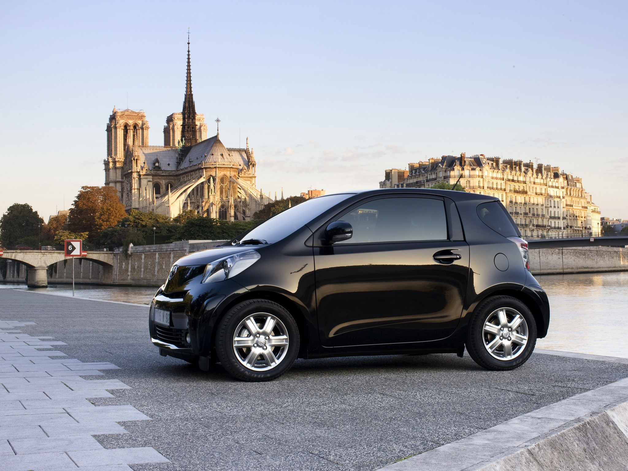 Toyota Iq photo 87