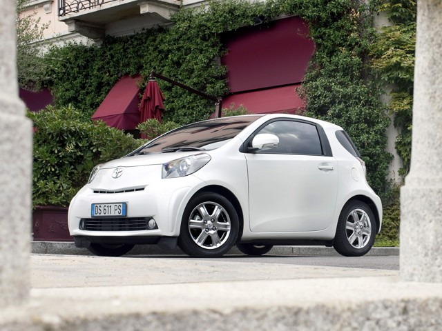 Toyota Iq photo 90