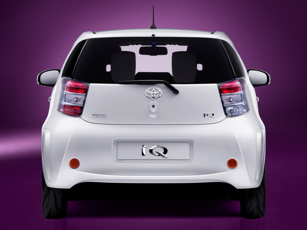 Toyota Iq photo 42