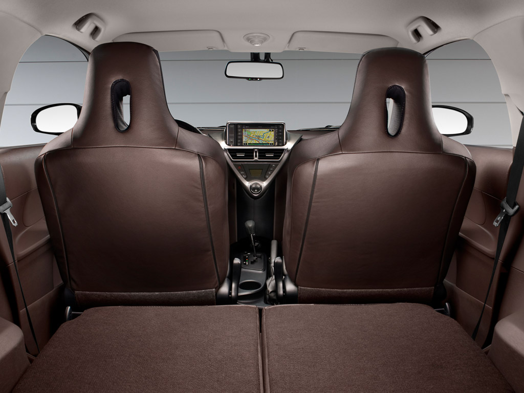 Toyota Iq photo 126