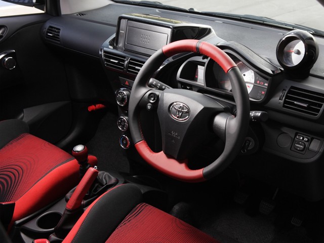 Toyota Iq photo 135