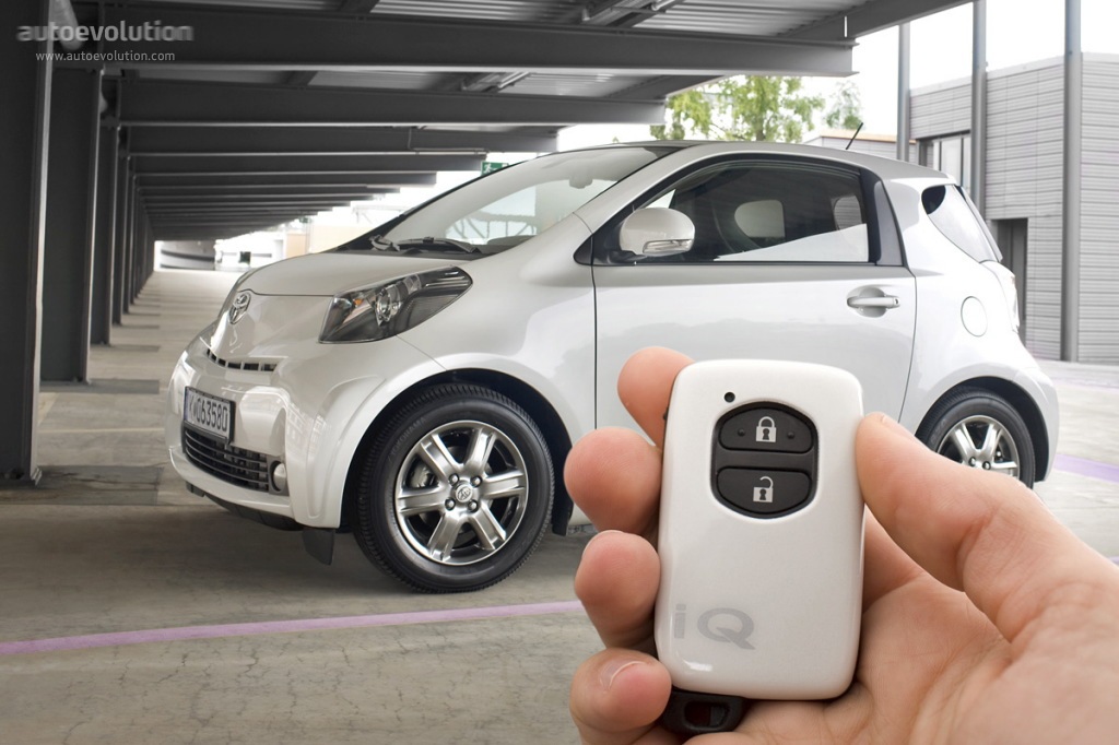 Toyota Iq photo 23