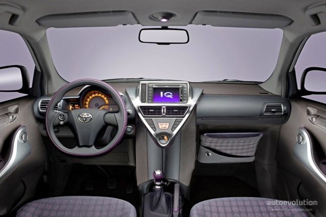 Toyota Iq photo 95