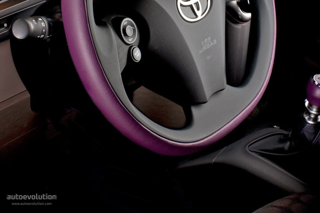 Toyota Iq photo 101