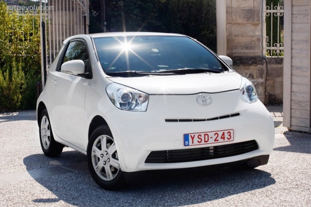 Toyota Iq photo 9