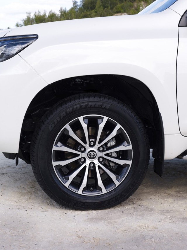 Toyota Land Cruiser / Prado photo 16