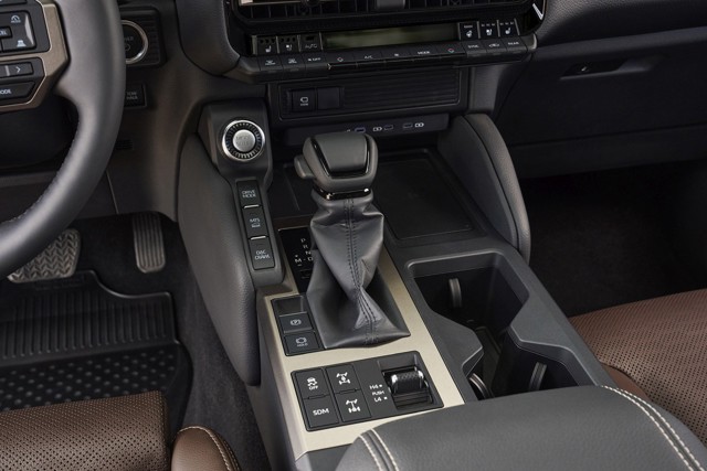 Toyota Land Cruiser / Prado photo 24