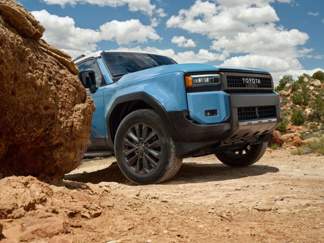 Toyota Land Cruiser / Prado photo 2