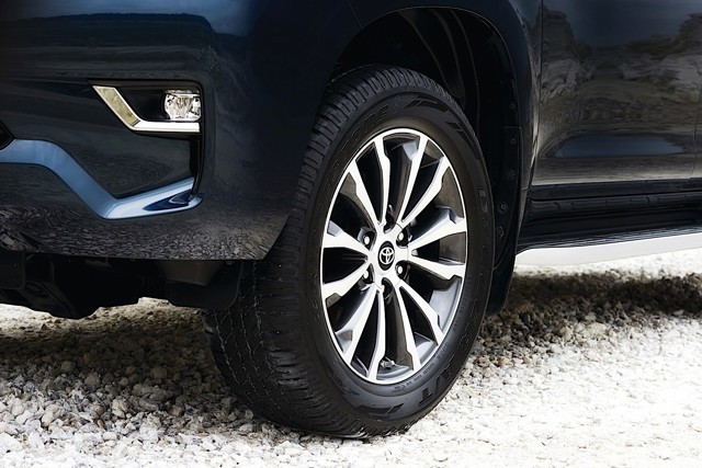 Toyota Land Cruiser / Prado photo 9