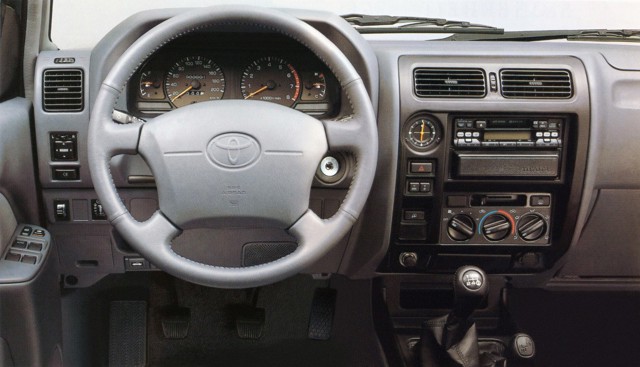Toyota Land Cruiser / Prado photo 25