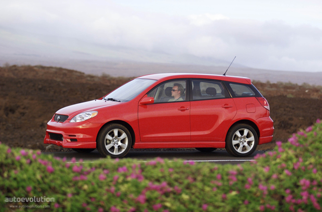 Toyota Matrix photo 2