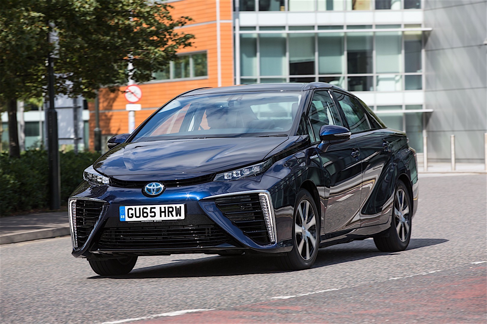 Toyota Mirai photo 9