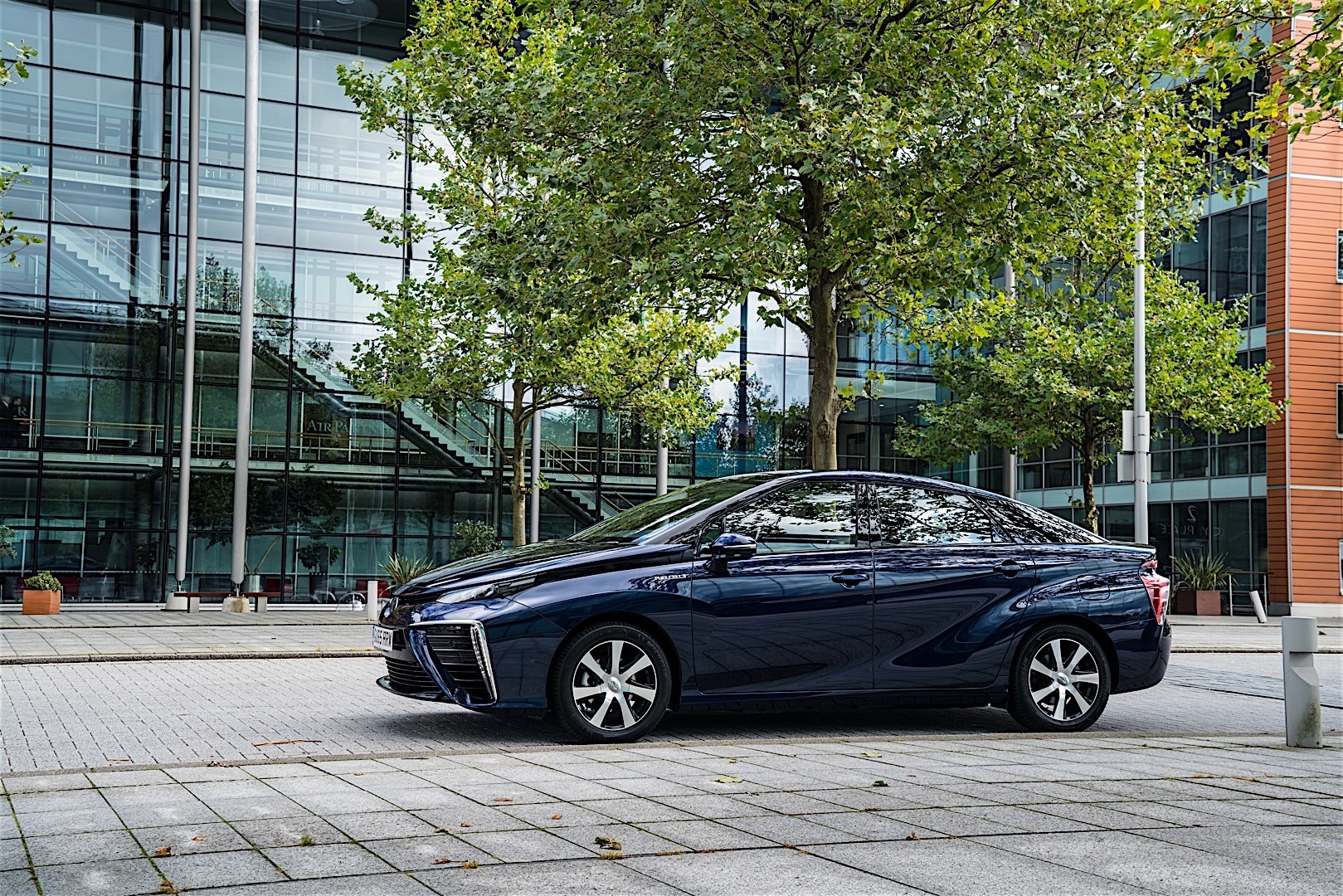 Toyota Mirai photo 19