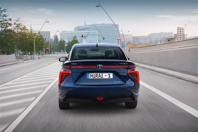 Toyota Mirai photo 28