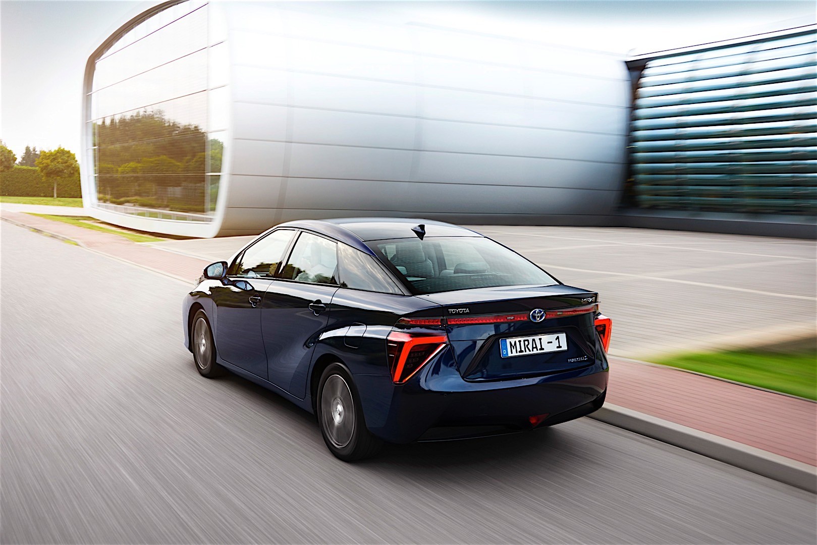 Toyota Mirai photo 32