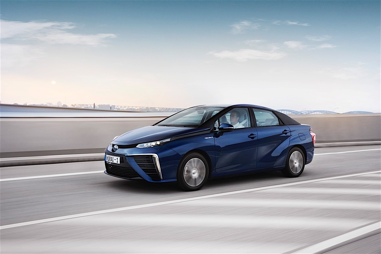 Toyota Mirai photo 34