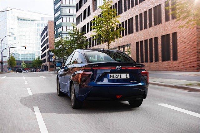 Toyota Mirai photo 36