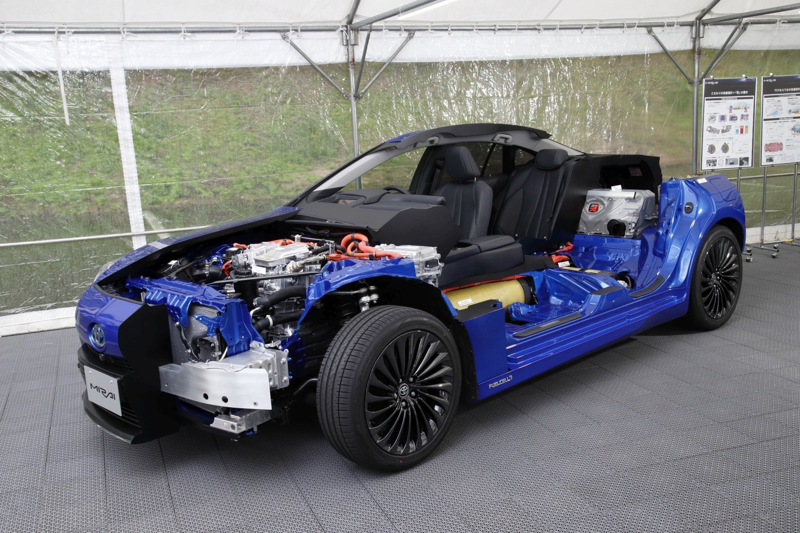 Toyota Mirai photo 36