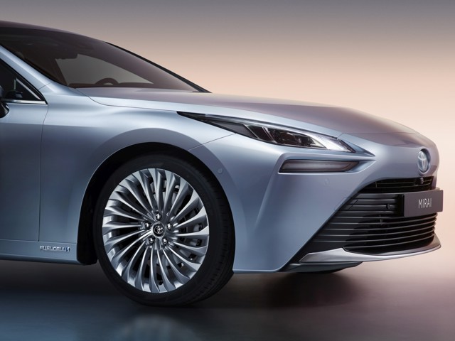 Toyota Mirai photo 5