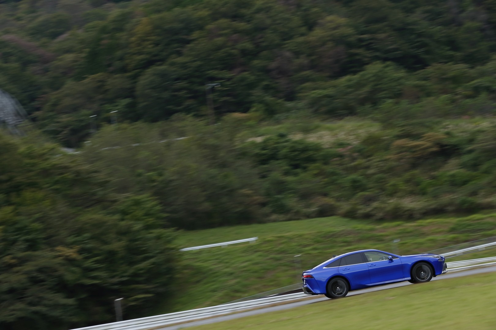 Toyota Mirai photo 7