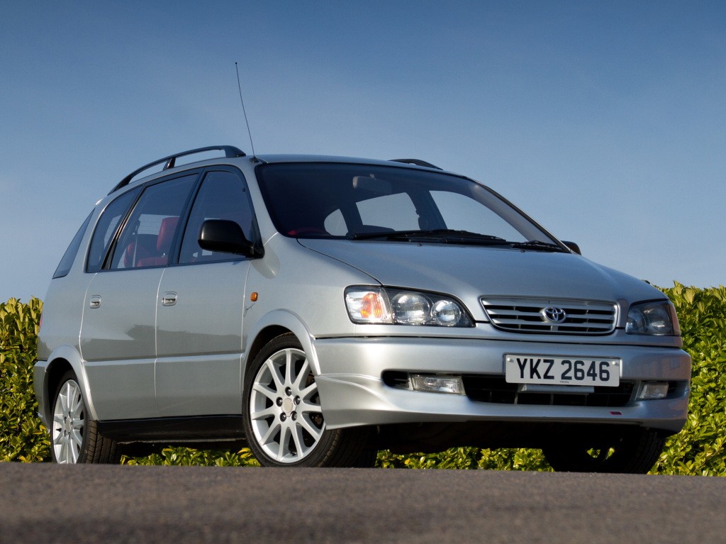 Toyota Picnic photo 19