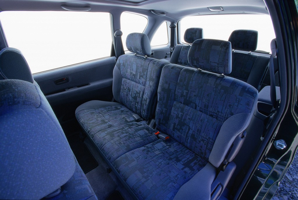 Toyota Picnic photo 23