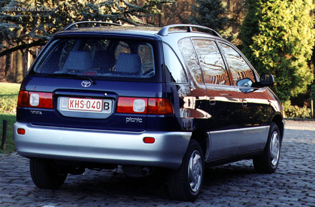 Toyota Picnic foto 3