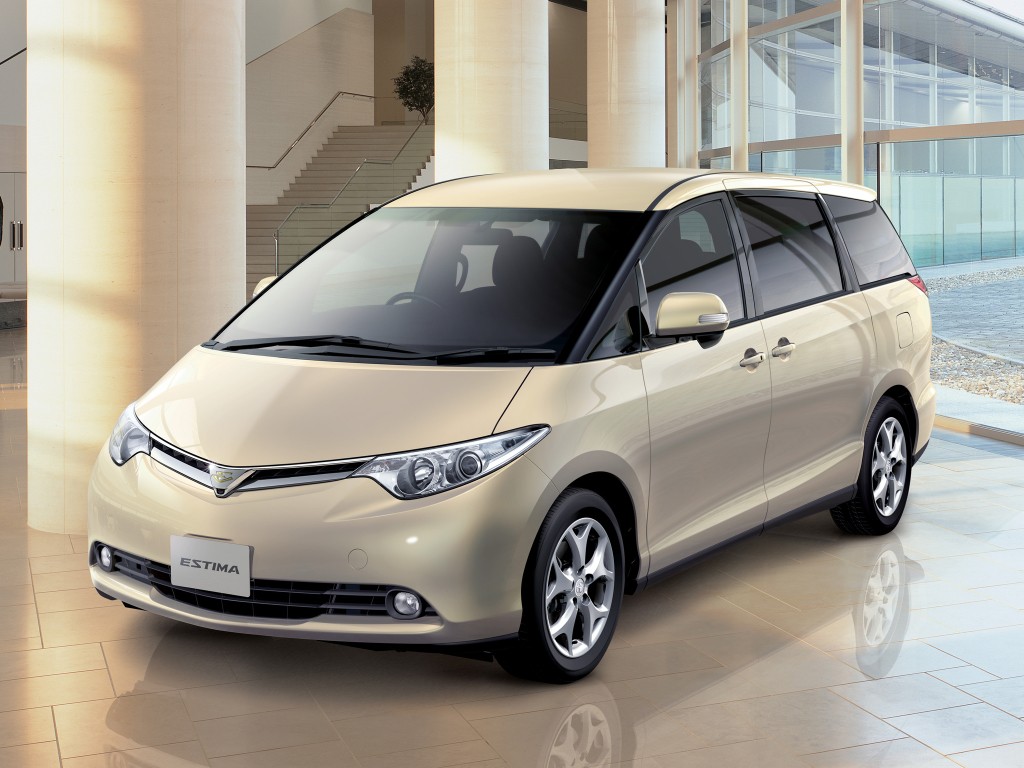 Toyota Previa / Estima photo 3