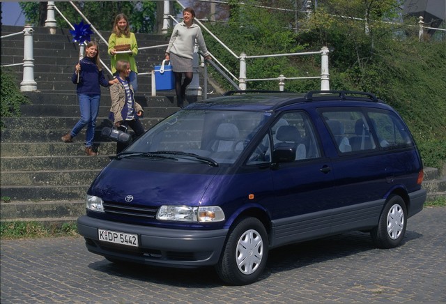 Toyota Previa / Estima photo 13