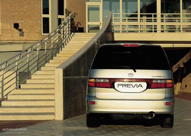 Toyota Previa / Estima foto 2