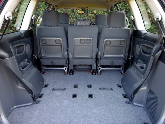 Toyota Previa / Estima photo 17