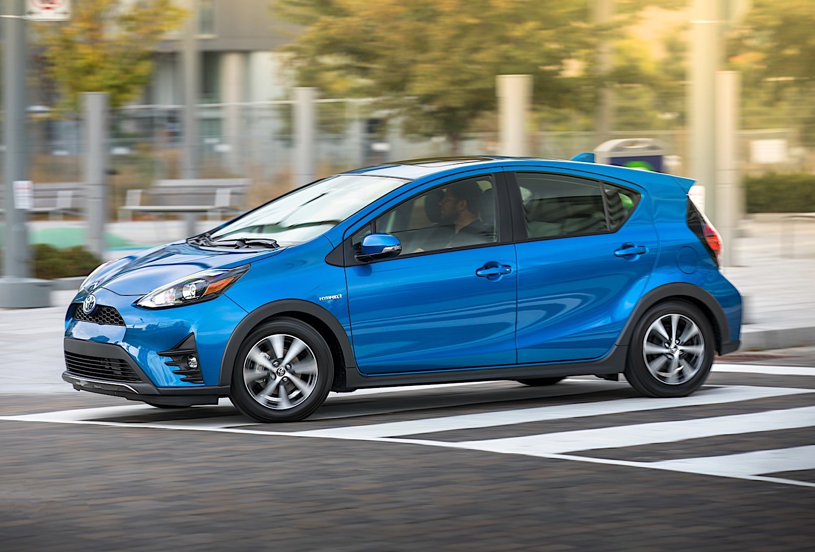 Toyota Prius C (Aqua) photo 7