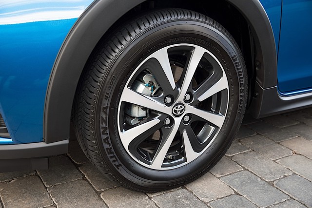 Toyota Prius C (Aqua) photo 11