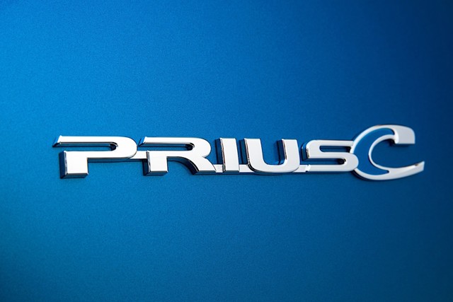 Toyota Prius C (Aqua) photo 14