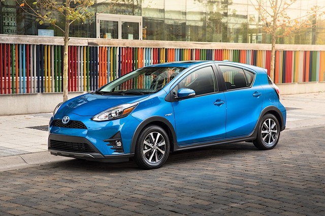 Toyota Prius C (Aqua) photo 1