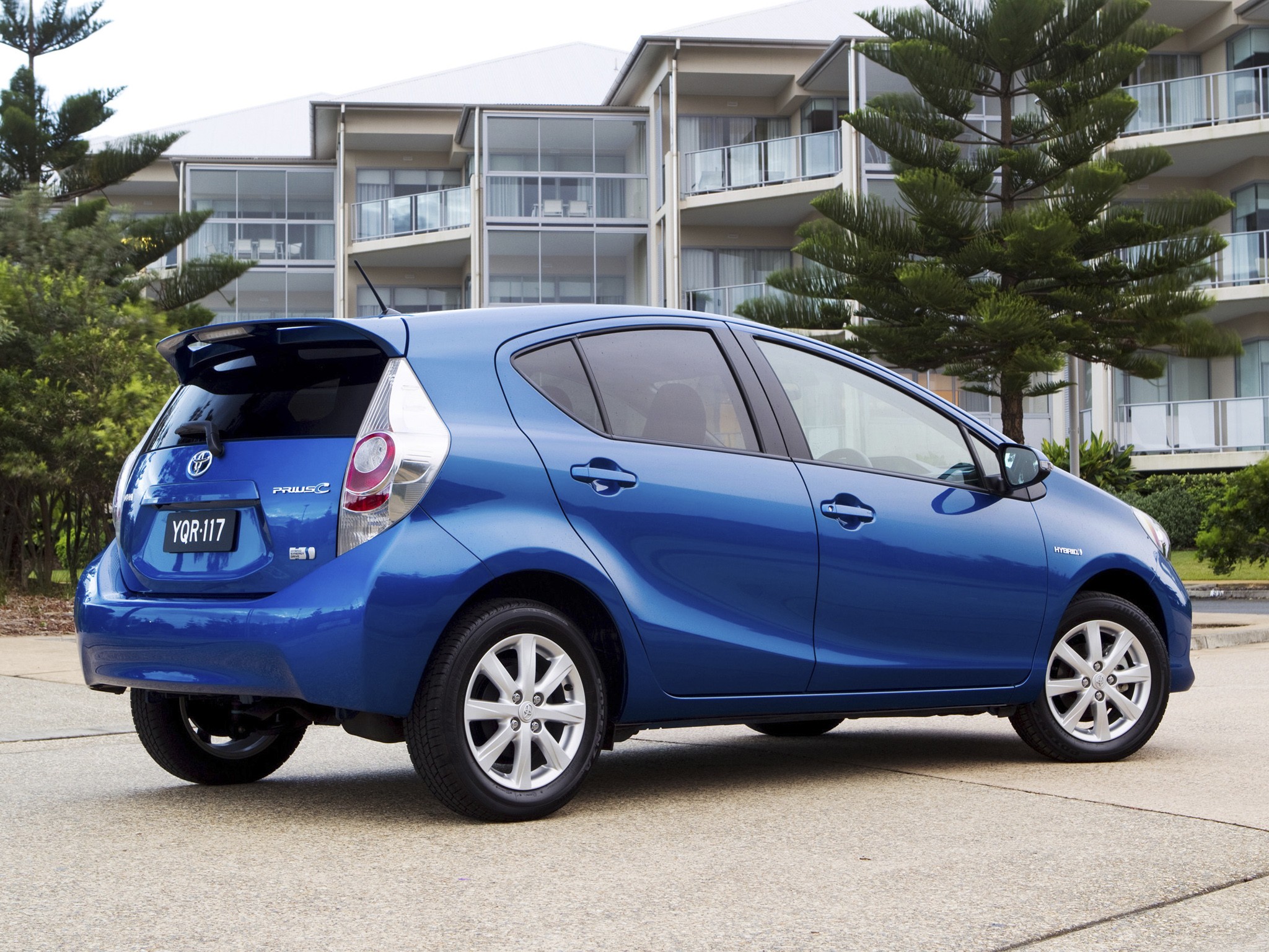 Toyota Prius C (Aqua) photo 31