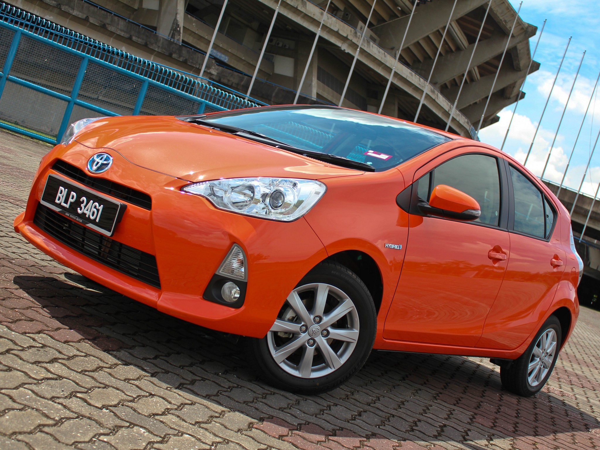 Toyota Prius C (Aqua) photo 34