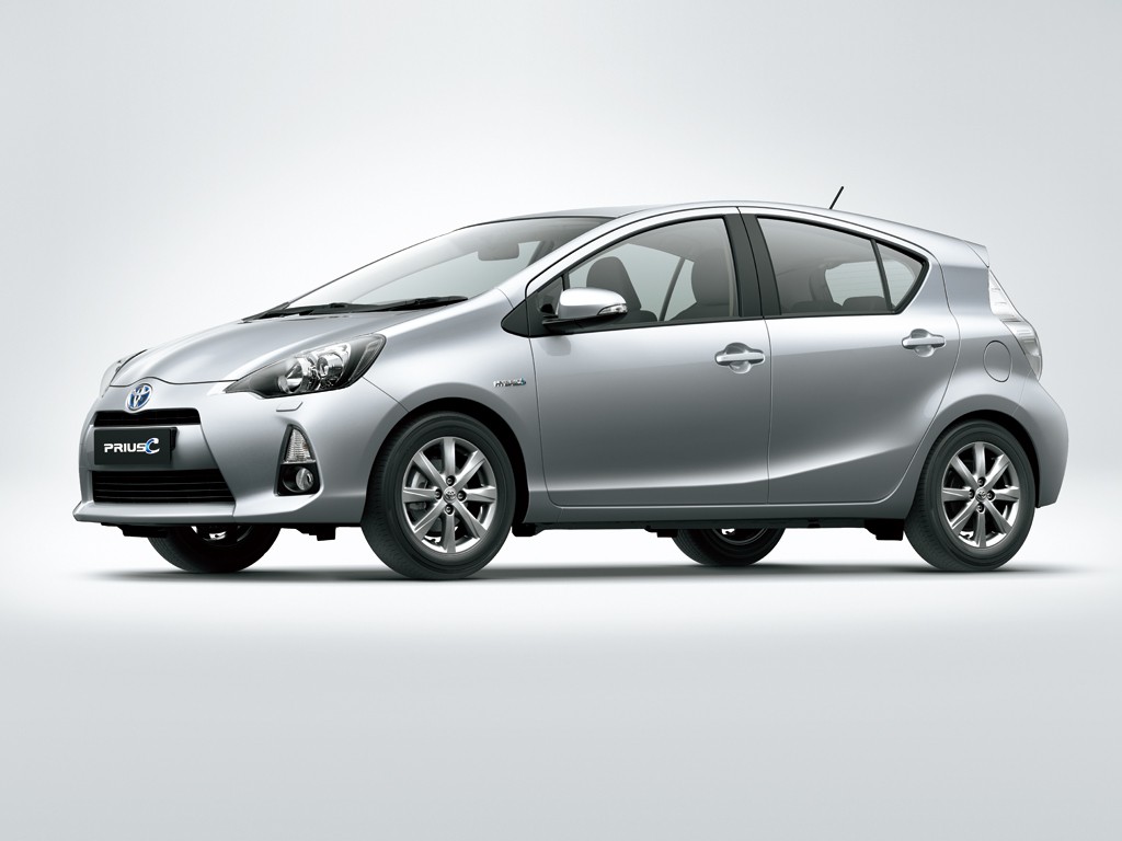Toyota Prius C (Aqua) photo 36
