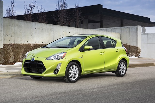 Toyota Prius C (Aqua) photo 10