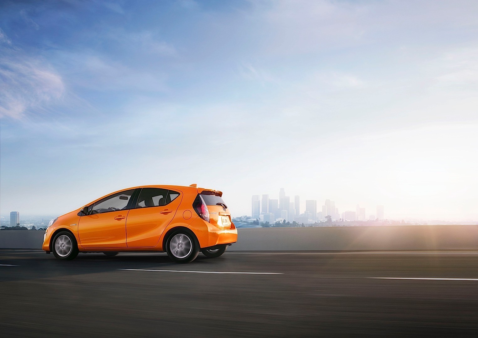 TOYOTA Prius C (Aqua)