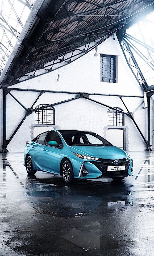 Toyota Prius Prime photo 26